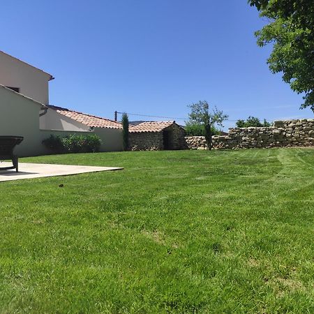 Apparts'Hotel La Ferme Du Gros Noyer Malaucene Bagian luar foto