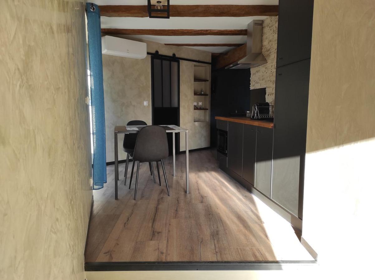 Apparts'Hotel La Ferme Du Gros Noyer Malaucene Bagian luar foto