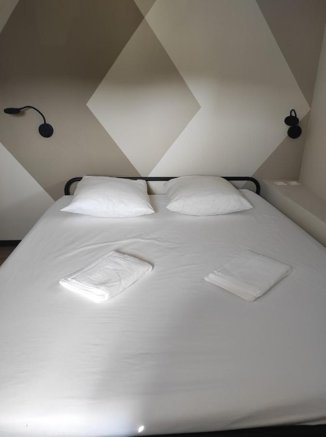 Apparts'Hotel La Ferme Du Gros Noyer Malaucene Bagian luar foto