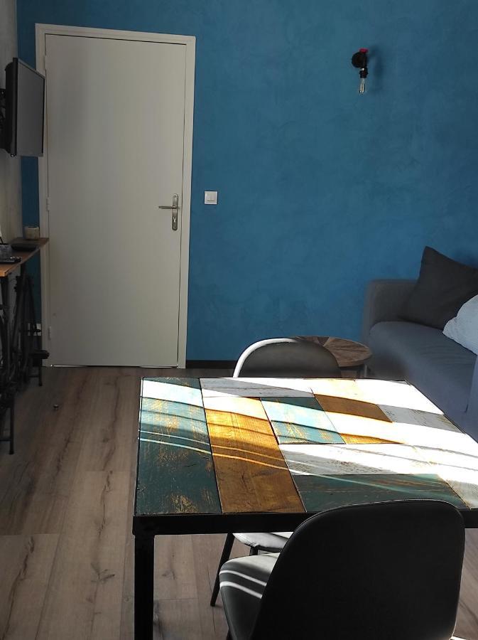 Apparts'Hotel La Ferme Du Gros Noyer Malaucene Bagian luar foto
