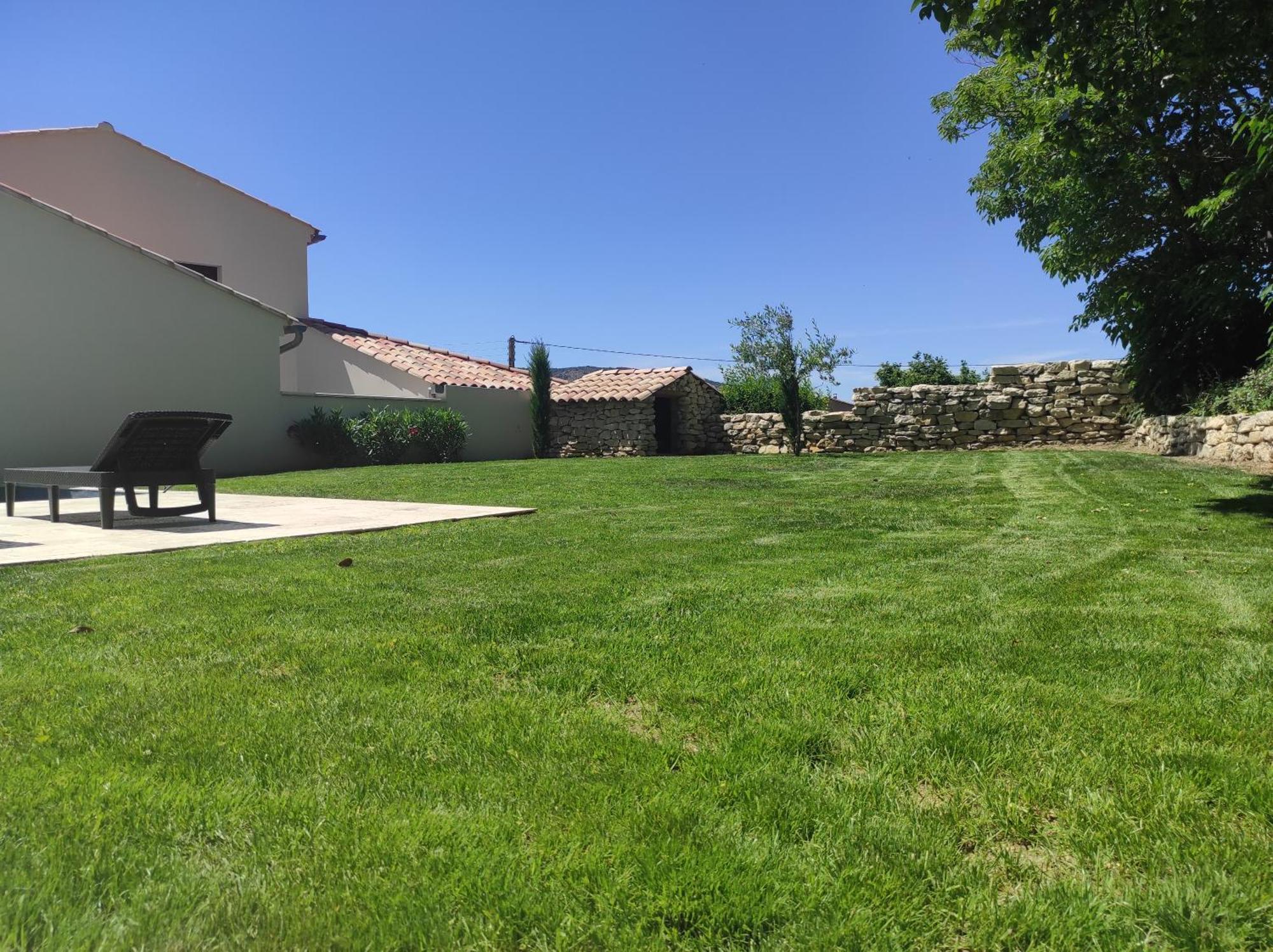 Apparts'Hotel La Ferme Du Gros Noyer Malaucene Bagian luar foto
